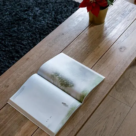 Huswell - Beautiful On Location In * Γάνδη